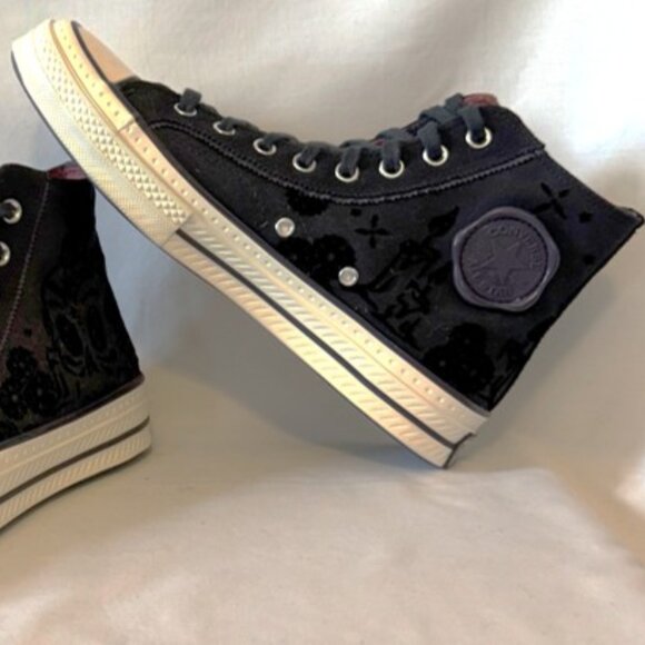 * NWOT * Converse Chuck 70 Día De Muertos 2024 Mi Gente Day of the Dead Sneakers - Picture 1 of 5